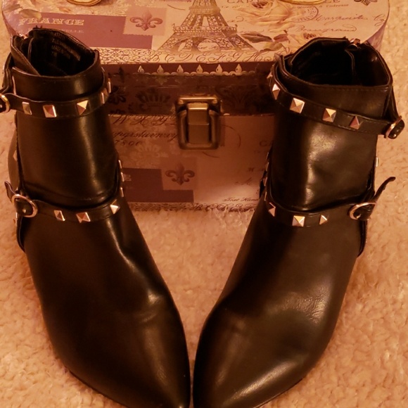 Diane Gilman Studded black booties - Picture 1 of 6